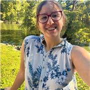 Profesora nativa con muchas ganas de dar clase y ayudarte con la lengua de una manera diferente y divertida